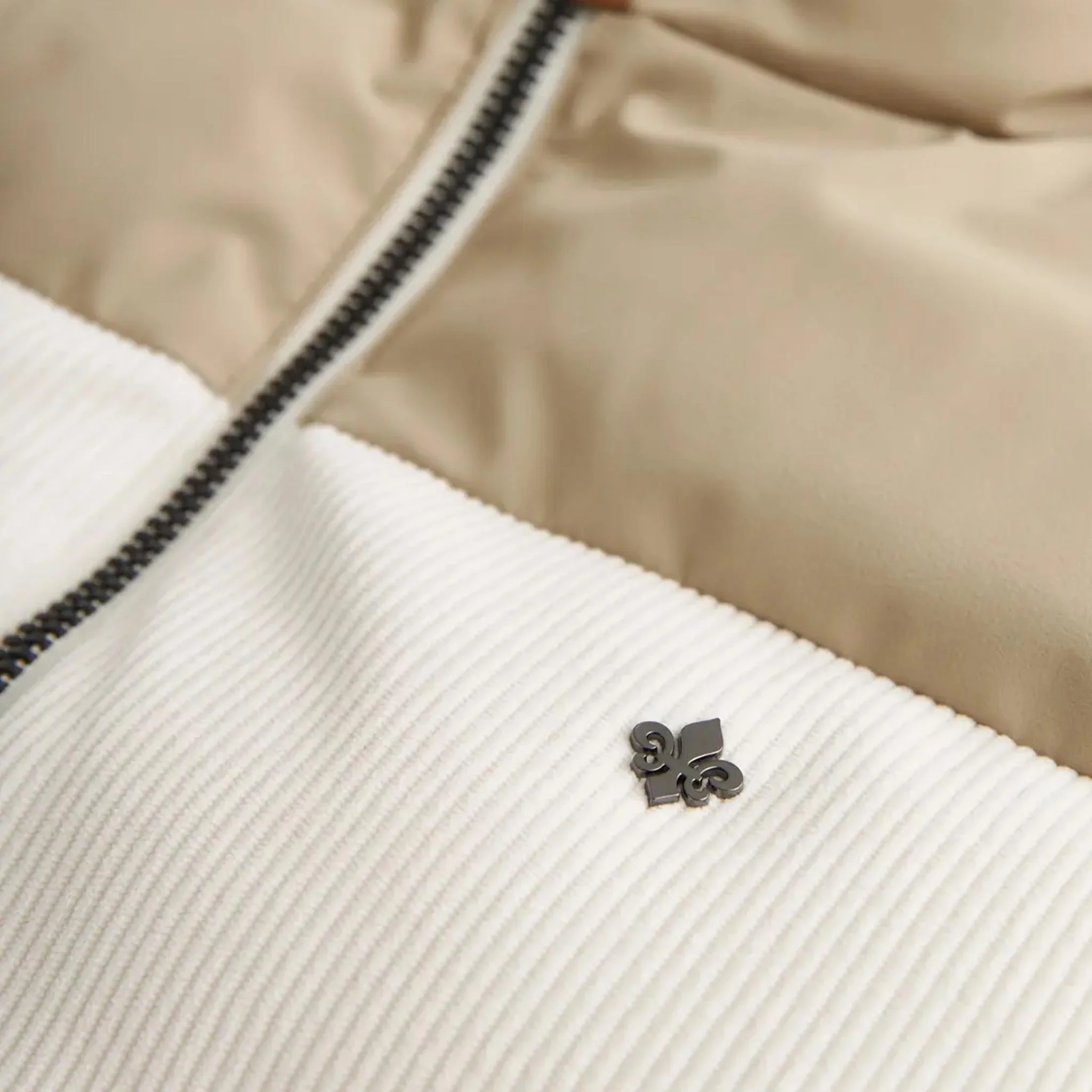 Catton Puffer Vest Offwhite - Image 6