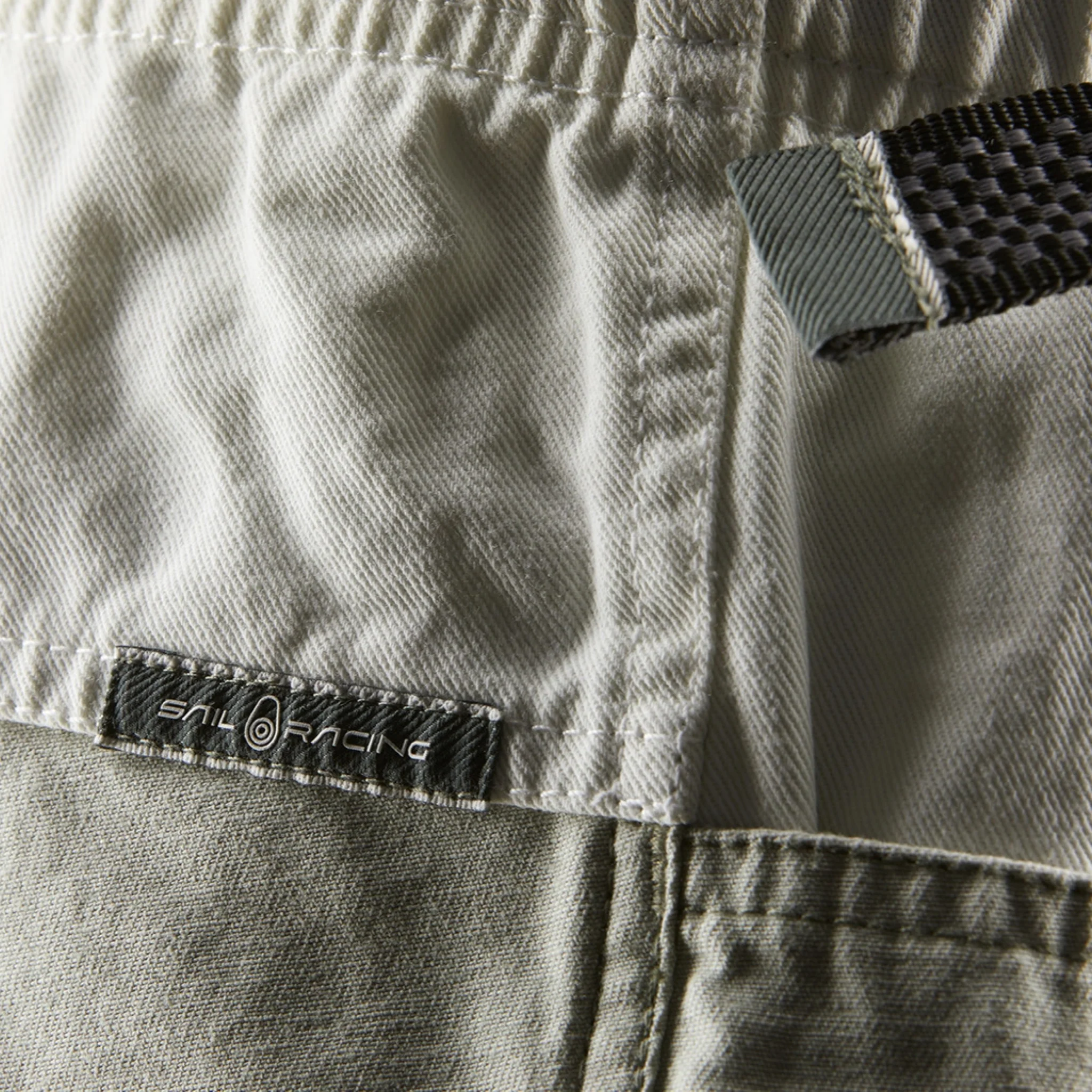 Breeze Blocked Shorts Offwhite - Image 7