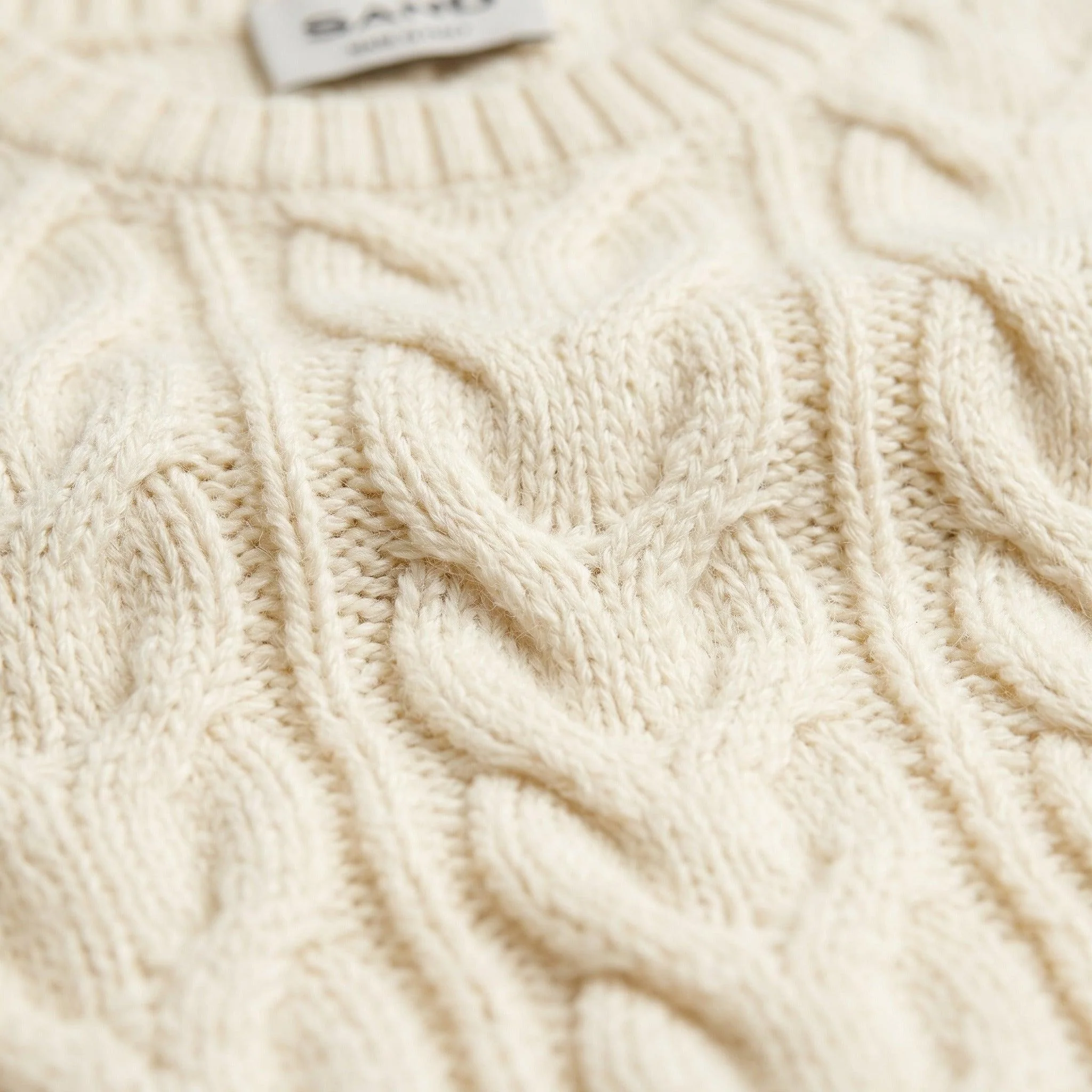Iq Cotton Cable Crewneck Sweater White - Image 3