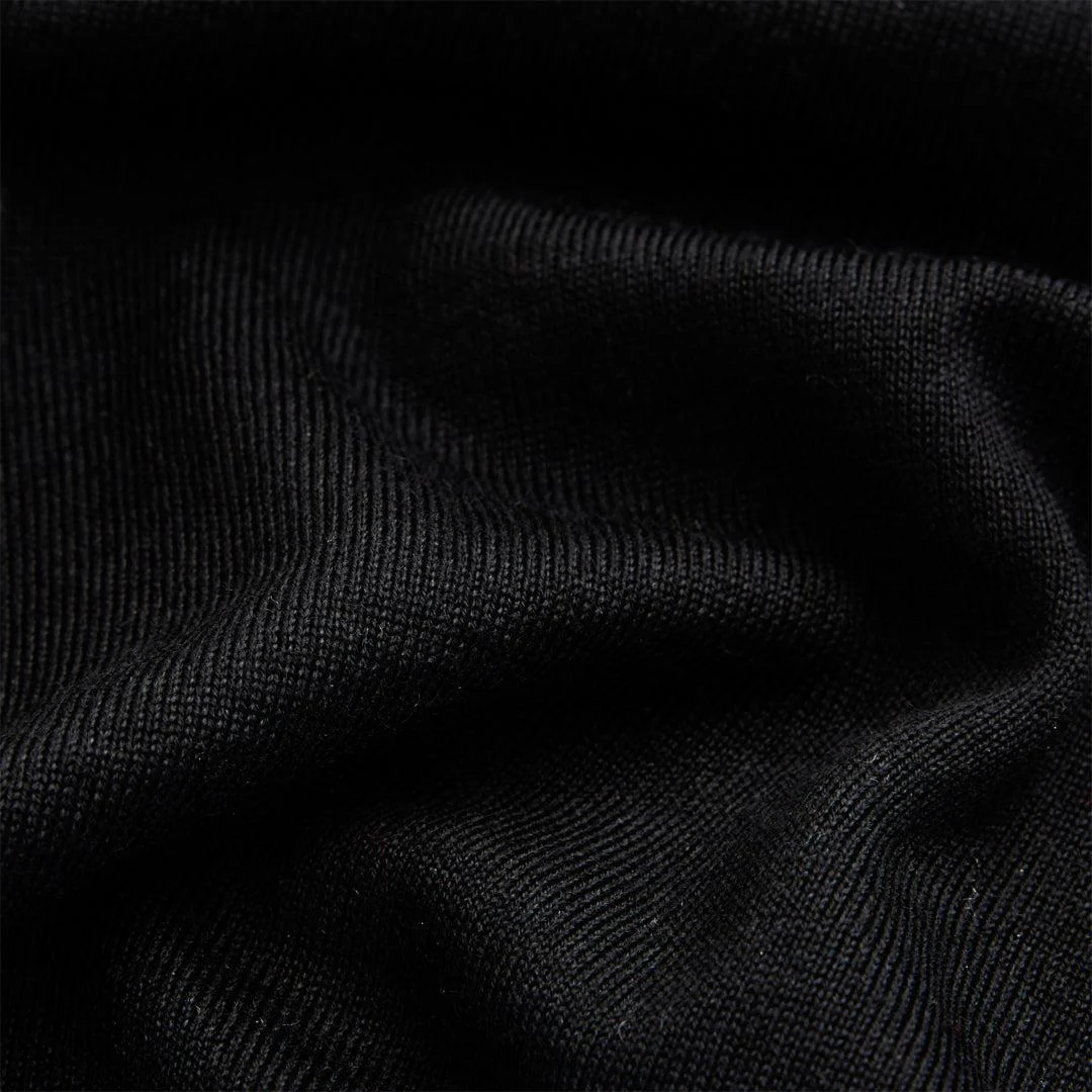 Venetie V-Neck Black - Image 3